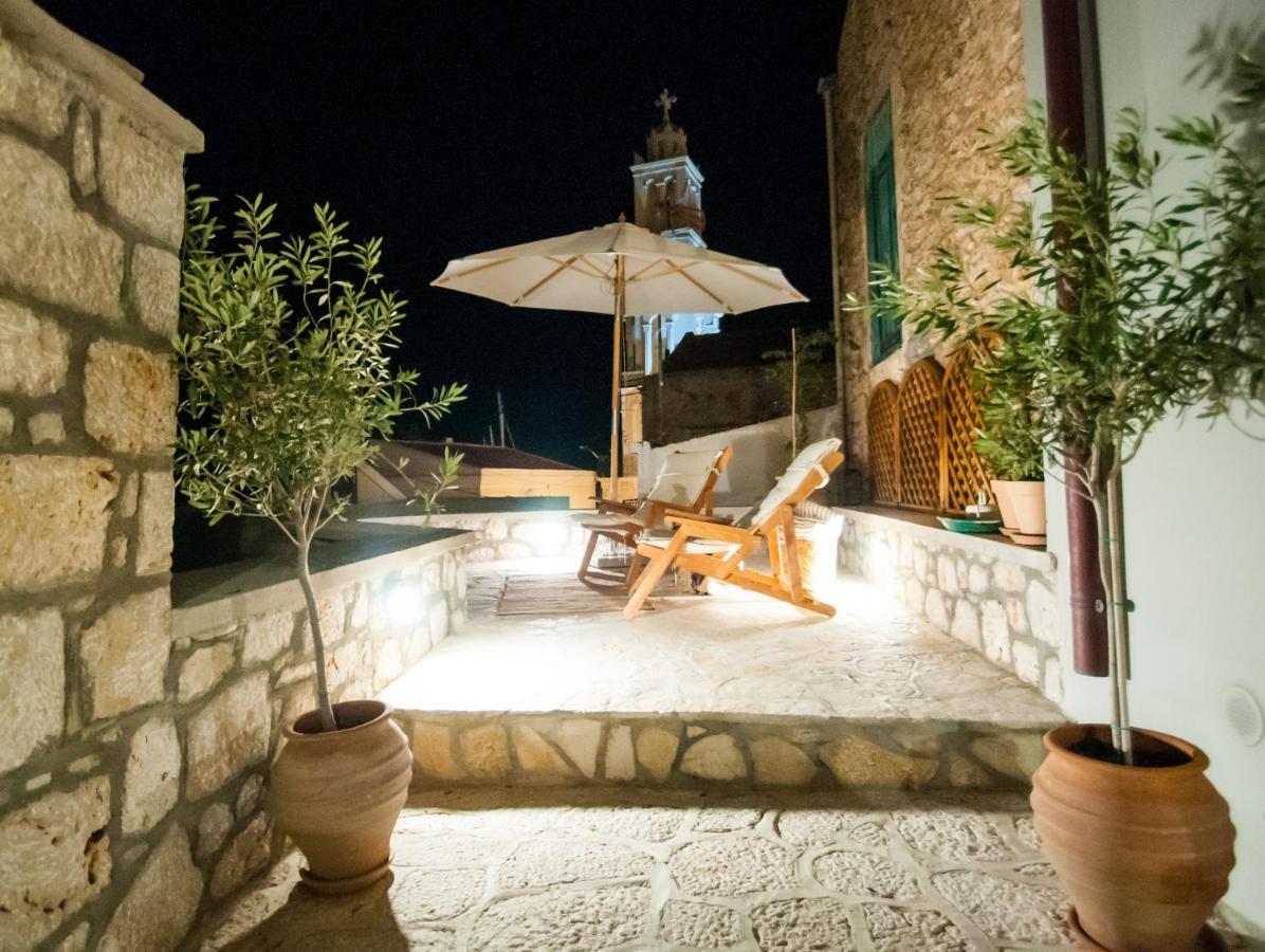 Luca'S Houses Chalki Town Zewnętrze zdjęcie