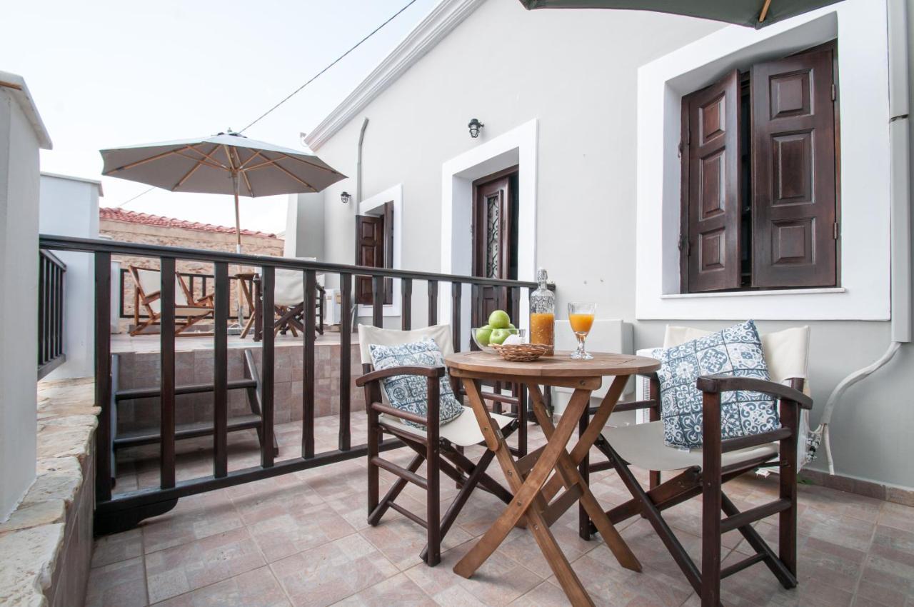 Luca'S Houses Chalki Town Zewnętrze zdjęcie